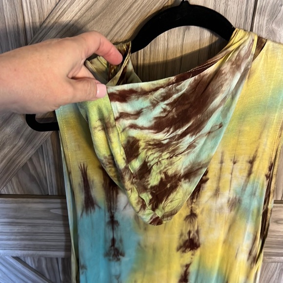 Very unique cardigan vest in full length.  Worn maybe once, basically new. - Picture 6 of 6